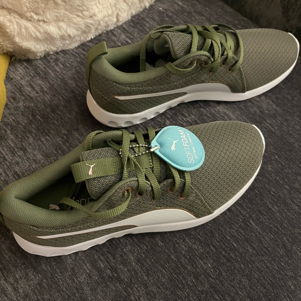 Army Green Size 8 Women Puma Sneakers